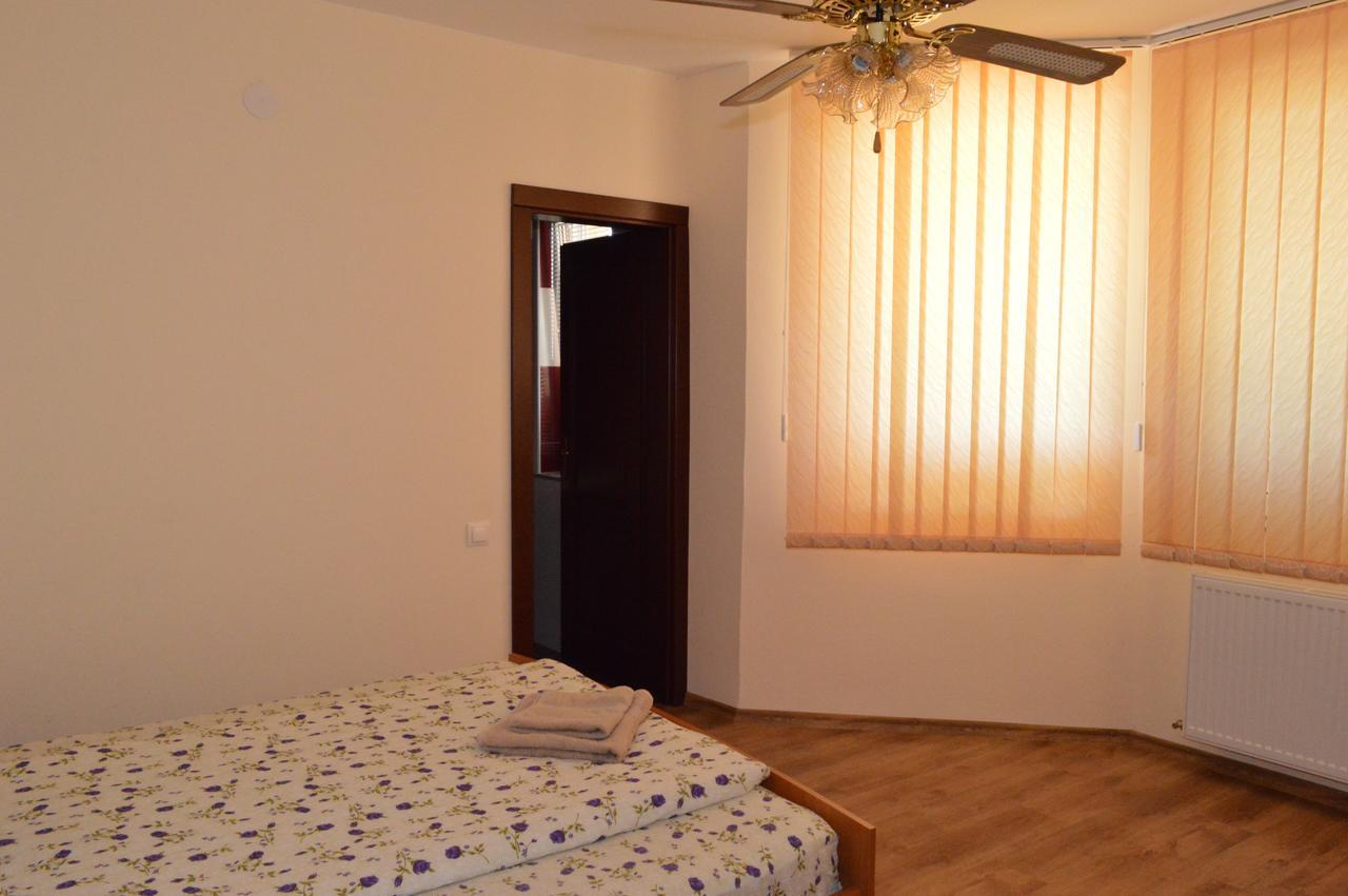 Casa Flora Otel Sînmartin Dış mekan fotoğraf