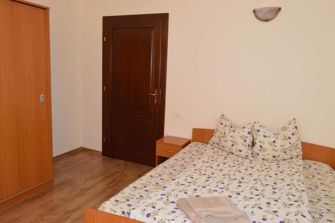 Casa Flora Otel Sînmartin Dış mekan fotoğraf