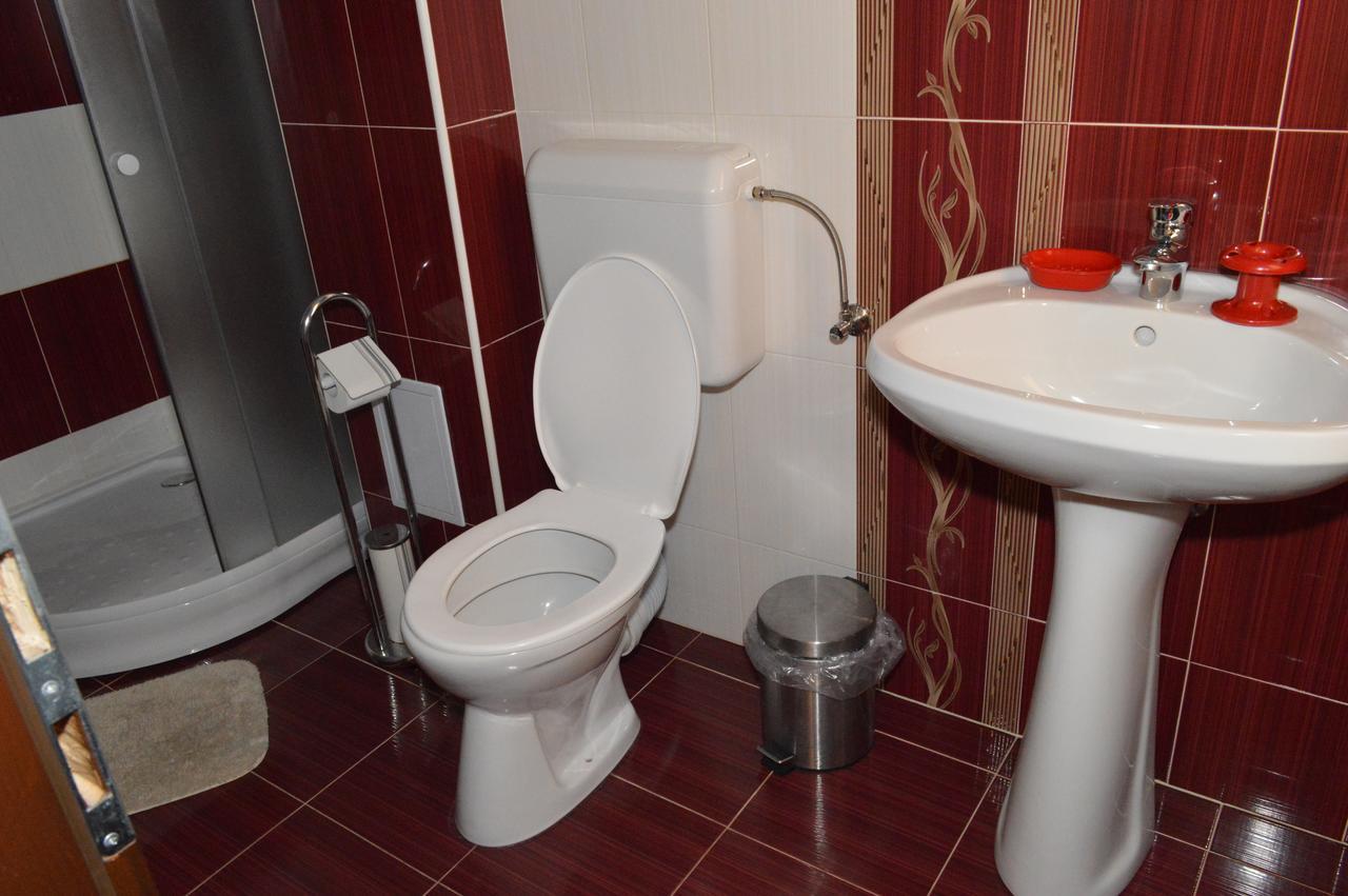Casa Flora Otel Sînmartin Dış mekan fotoğraf