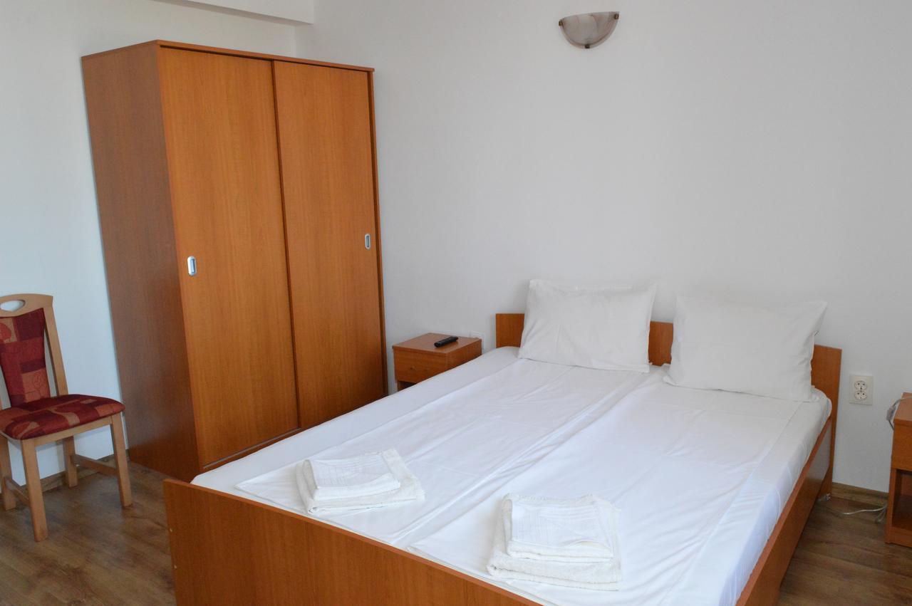 Casa Flora Otel Sînmartin Dış mekan fotoğraf