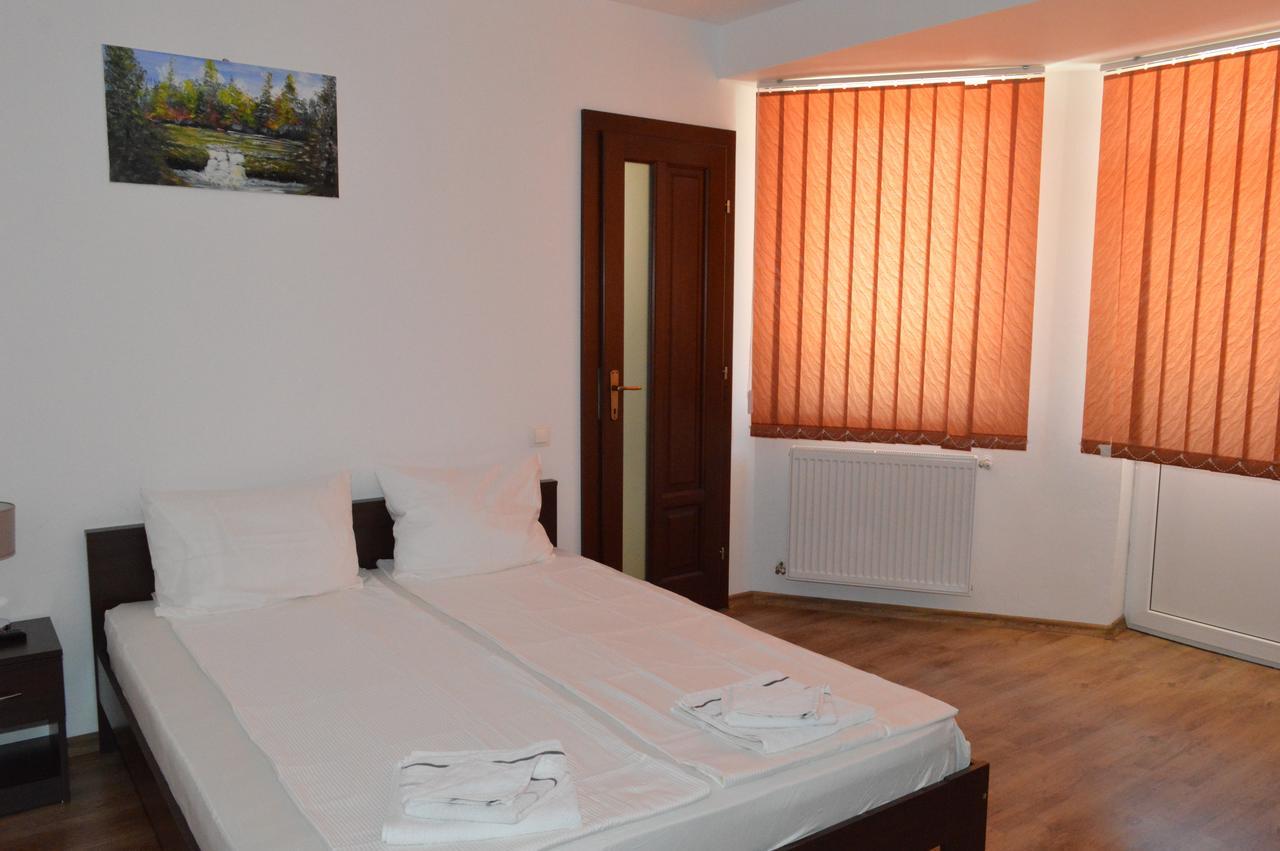 Casa Flora Otel Sînmartin Dış mekan fotoğraf