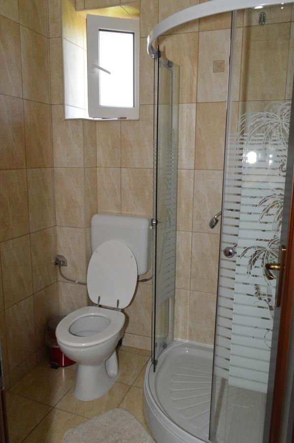 Casa Flora Otel Sînmartin Dış mekan fotoğraf